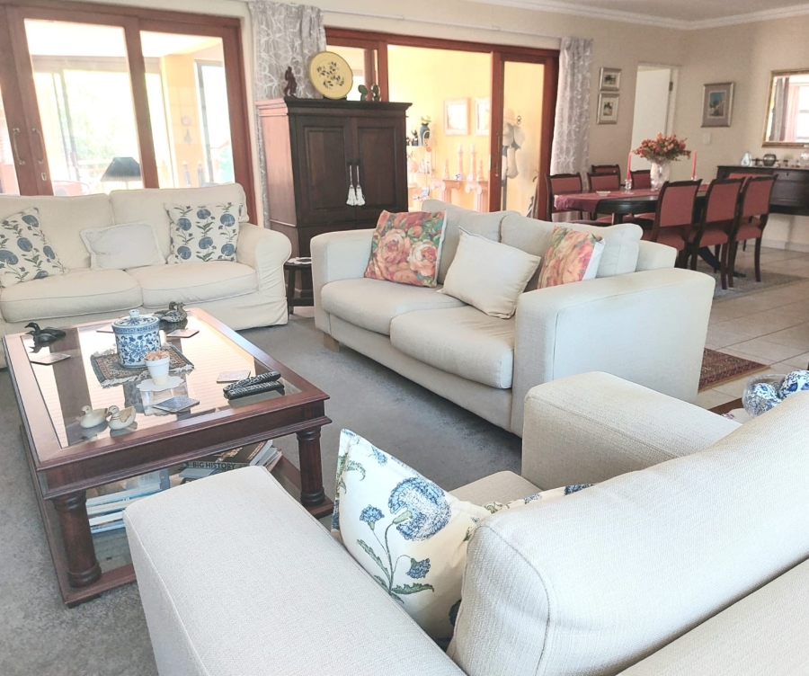 3 Bedroom Property for Sale in The Island Western Cape